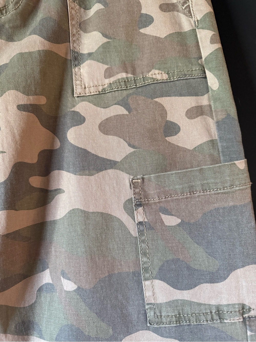 Wide Leg Camouflage Cargo Pants - Green Camo WALMART Viral camo pants sz4-6 Smal - Picture 6 of 7